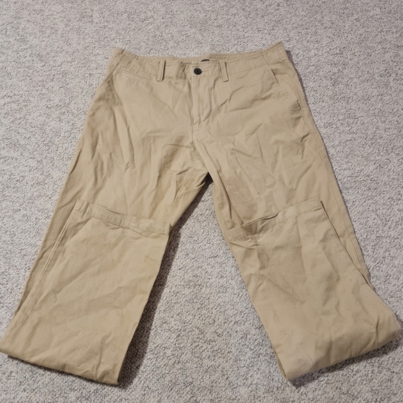 Old Navy Men Khaki Pants - Picture 2 of 9
